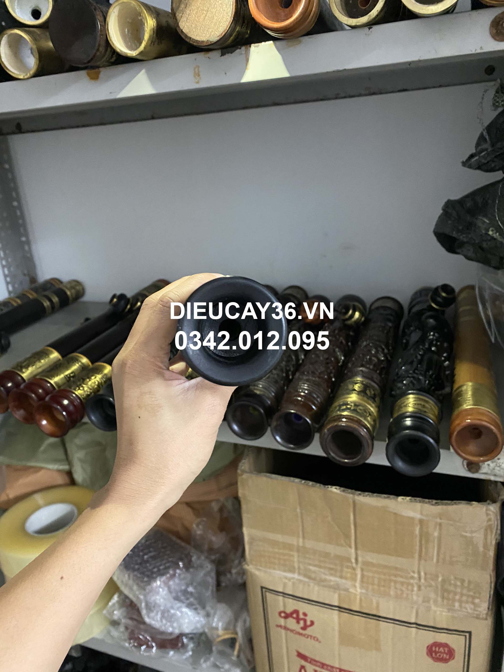 Điếu Cày Gỗ Mun Đen Mini 40Cm Rút 60cm Chống Đổ Nước Khắc Rồng