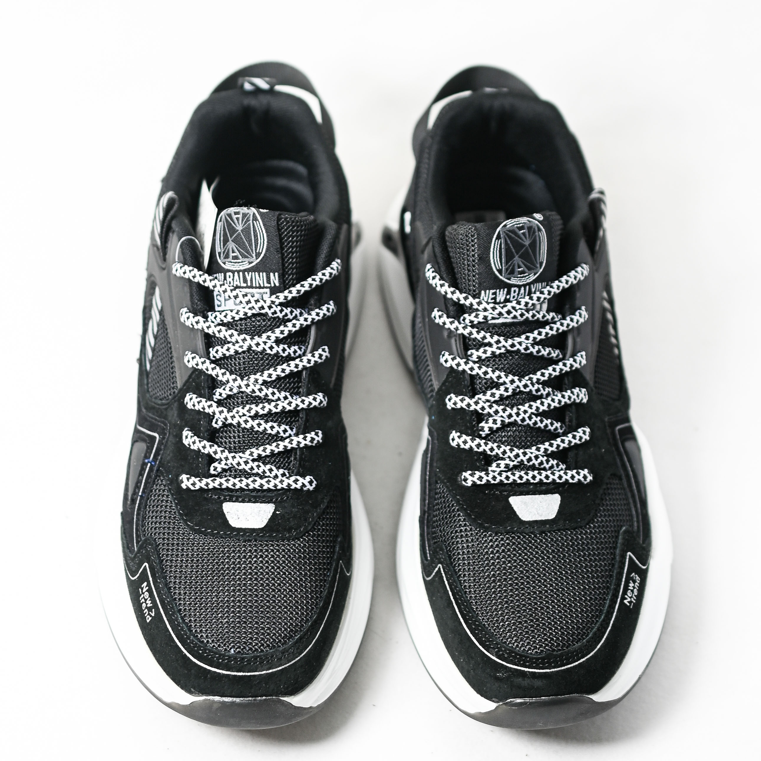 Giày thể thao nam thời trang