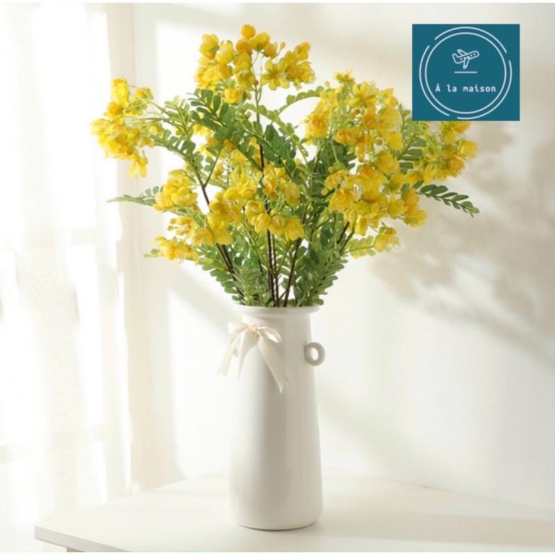 Cành hoa Chi vang cao 78cm nhiều nhánh hoa và lá đẹp tự nhiên