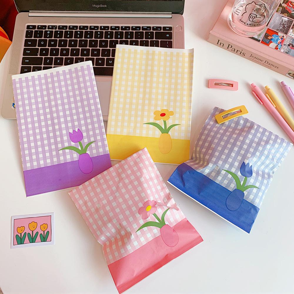 1 Túi Giấy Đựng Quà Họa Tiết Sọc Caro