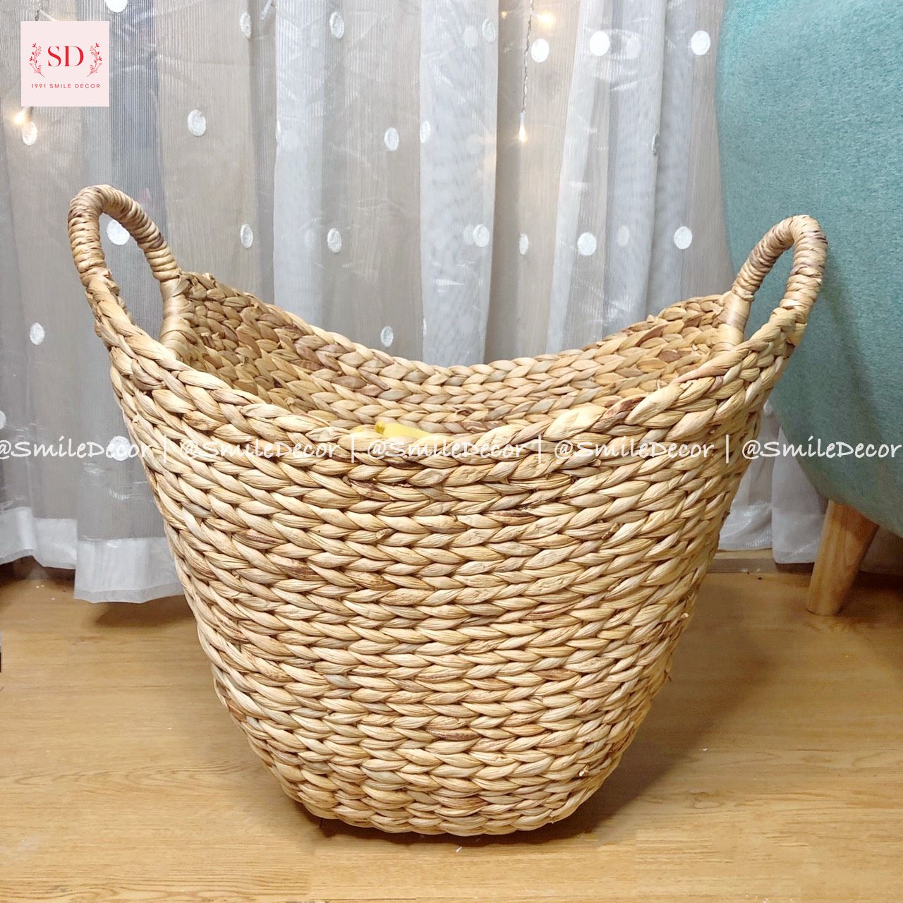 Sọt bèo tây (lục bình) đựng quần áo/ Hyacinth basket for clothing storage