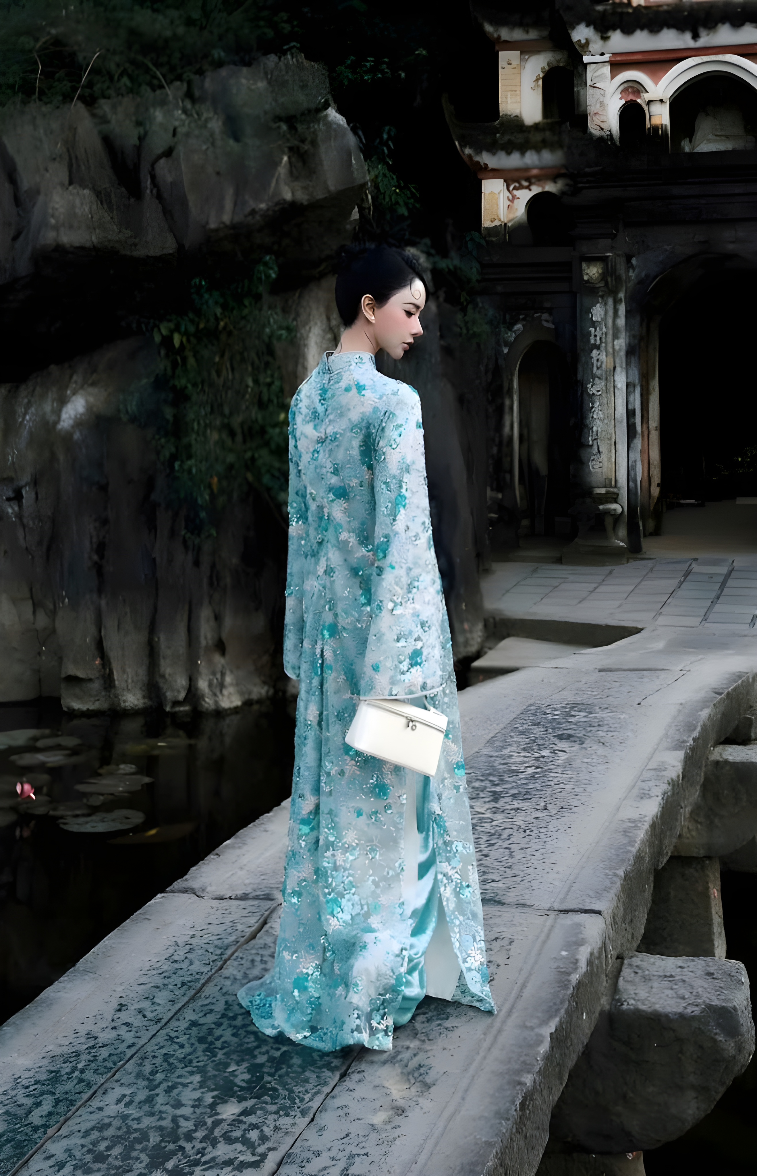 SET ÁO DÀI NỮ CÁCH TÂN KIM SA HOA NHÍ – MÀU XANH DƯƠNG THANH LỊCH