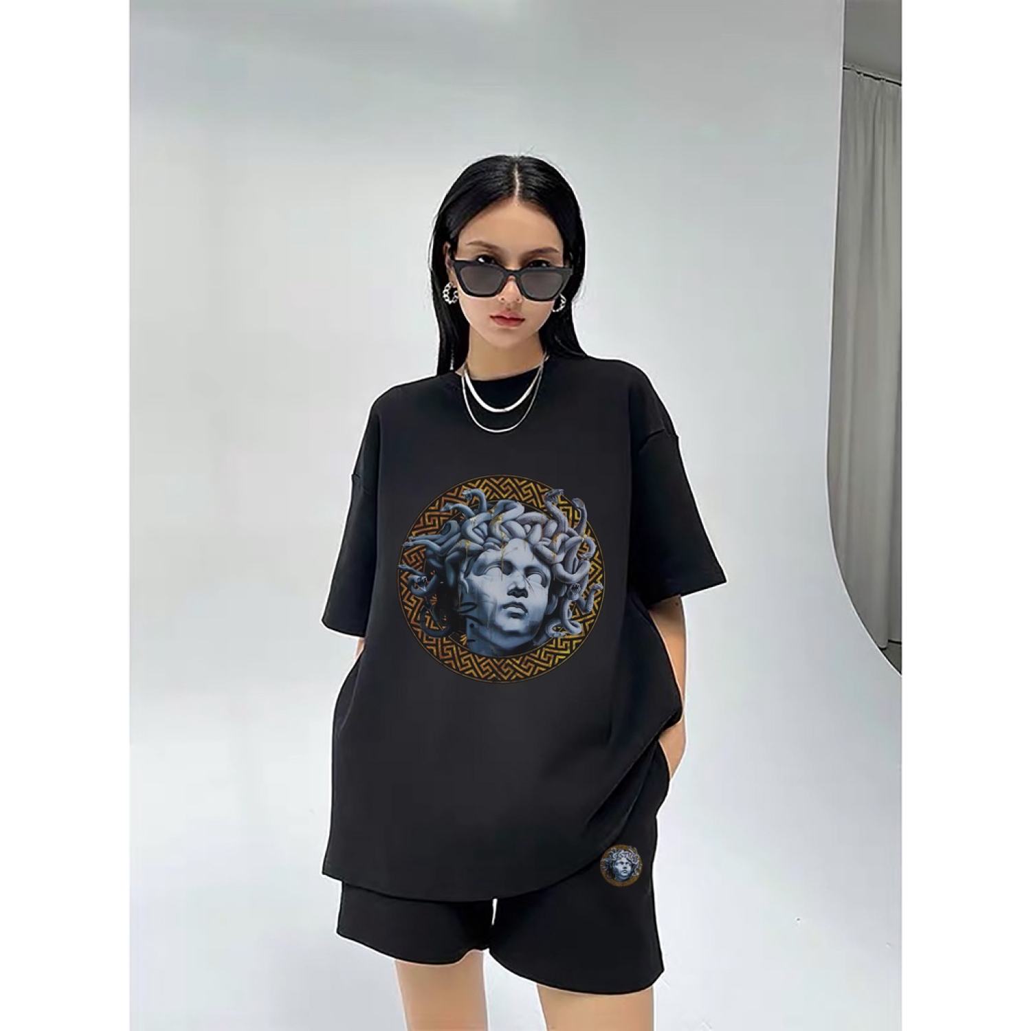 Bộ Quần Áo Thun Nam Nữ Thiết Kế MEDUSA Chất Liệu Cottom Cao Cấp Form Rộng Tay Lỡ Phong Cách Trẻ Trung Năng Động Cá Tính Unisex
