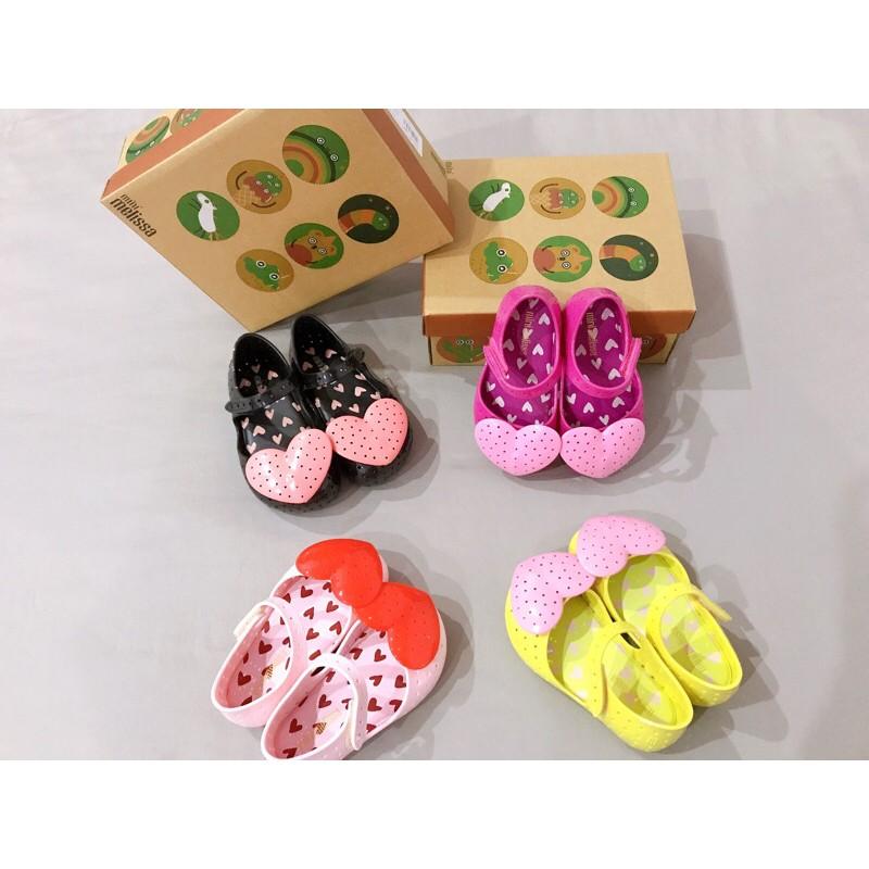 Giầy nhựa thơm nhà Mel cho bé gái