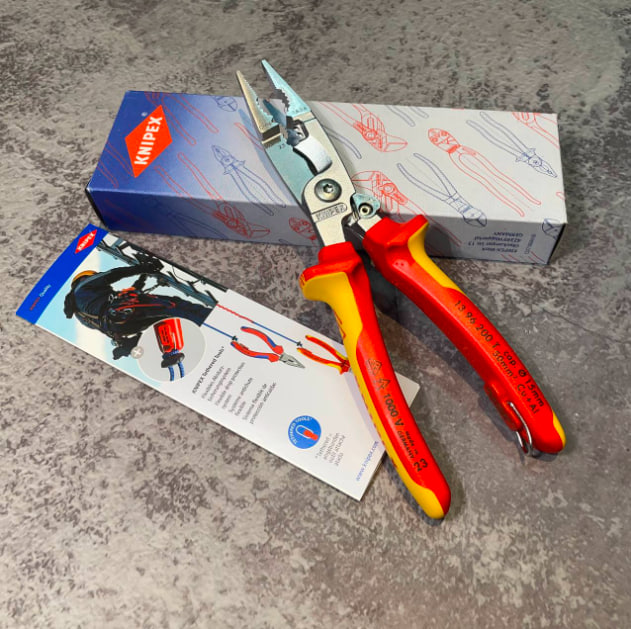 KIỀM ĐA NĂNG KNIPEX CÁCH ĐIỆN 1000V CÓ LÒ XO VÀ MÓC TREO, DÀI 200 MM 13 96 200 T
