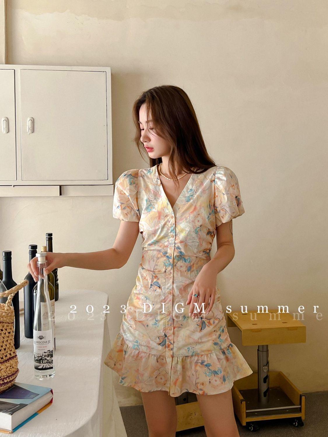 TOBE1SHOP Phong cách Pháp Vintage tranh sơn dầu xếp li váy mùa hè V cổ thắt lưng hiển thị gầy khí chất cao cấp cảm giác váy nhỏ