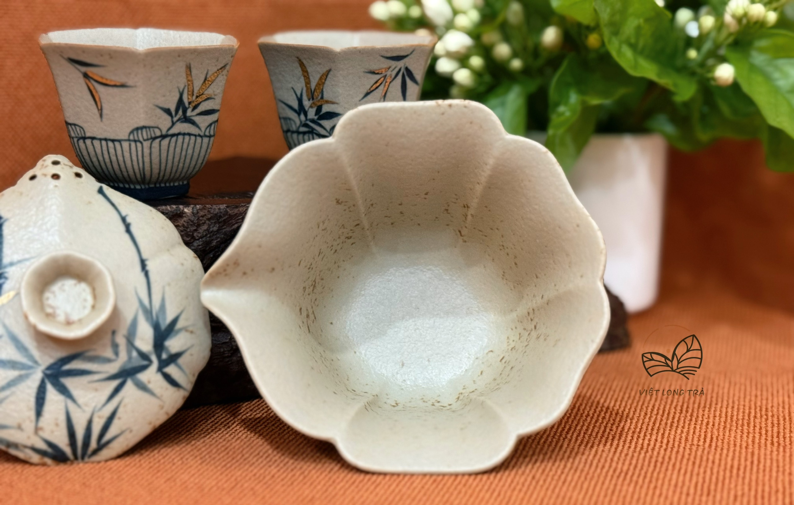 CHÉN KHẢI HỌA TIẾT TRÚC MẠ VÀNG - PHONG CÁCH ĐÁ LỬA ĐỎ - DUNG TÍCH 130ML - GAIWAN