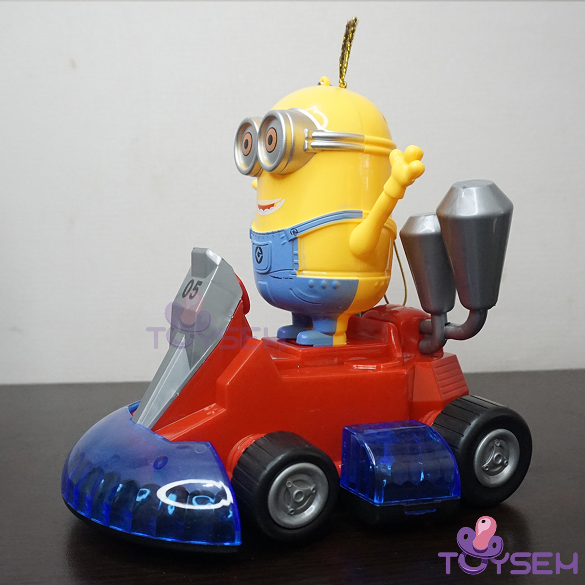 Đồ chơi lồng đèn trung thu xe đua và minions Toysem có đèn và nhạc xoay 360 độ - Quà tặng sinh nhật trung thu cho bé