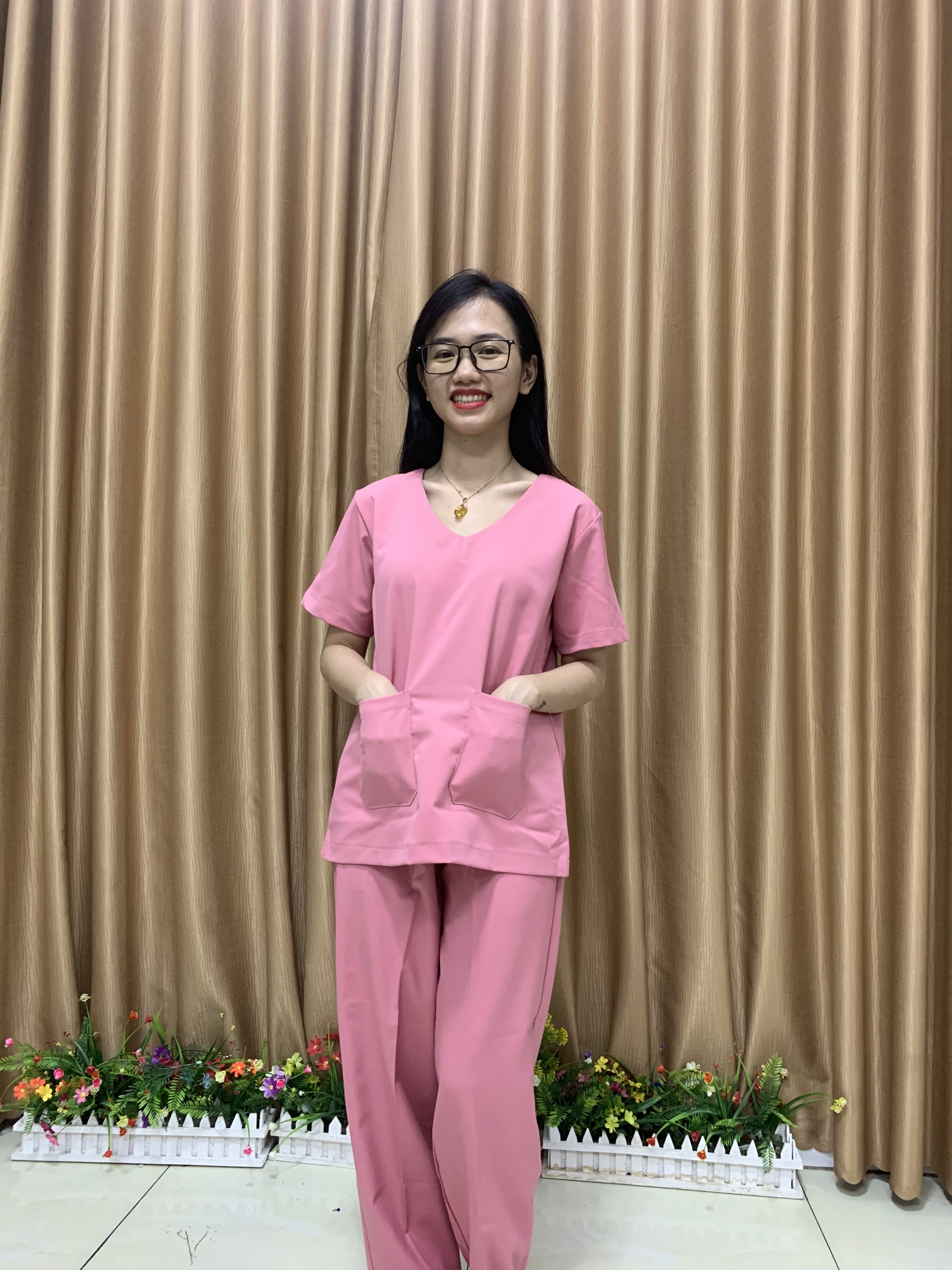 Bộ Scrubs cổ V