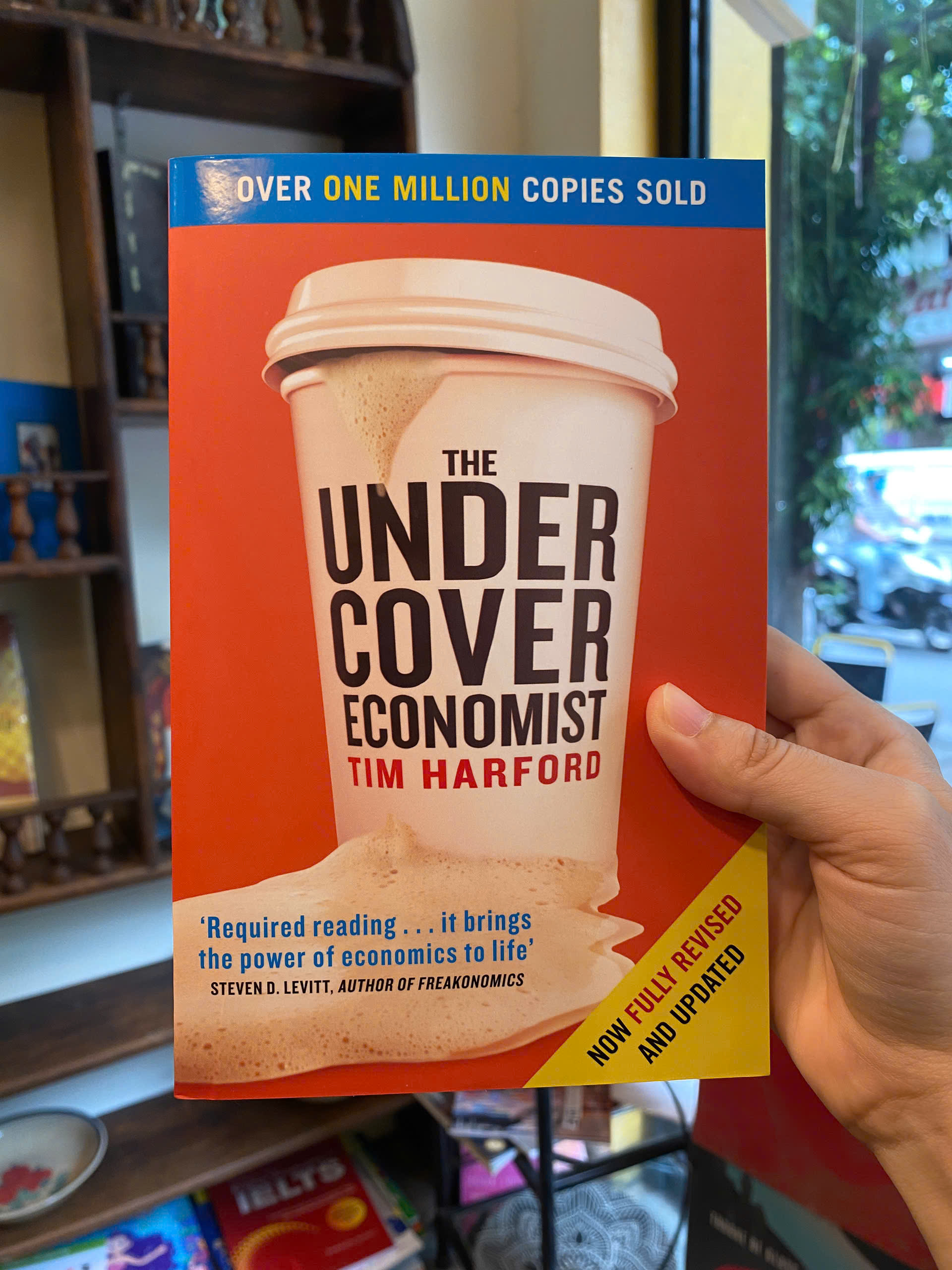 Sách - The Undercover Economist by Tim Harford | Economics & Business / Nonfiction / Ngoại văn