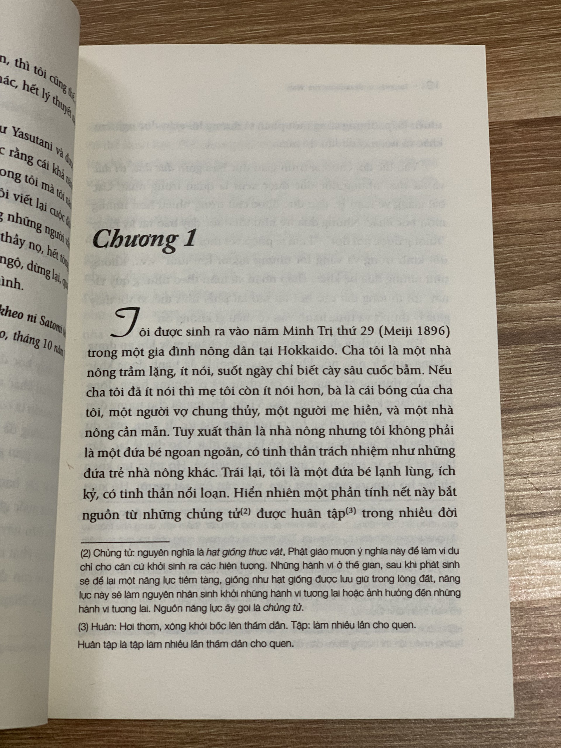 Sách - Hoa Trôi Trên Sóng Nước