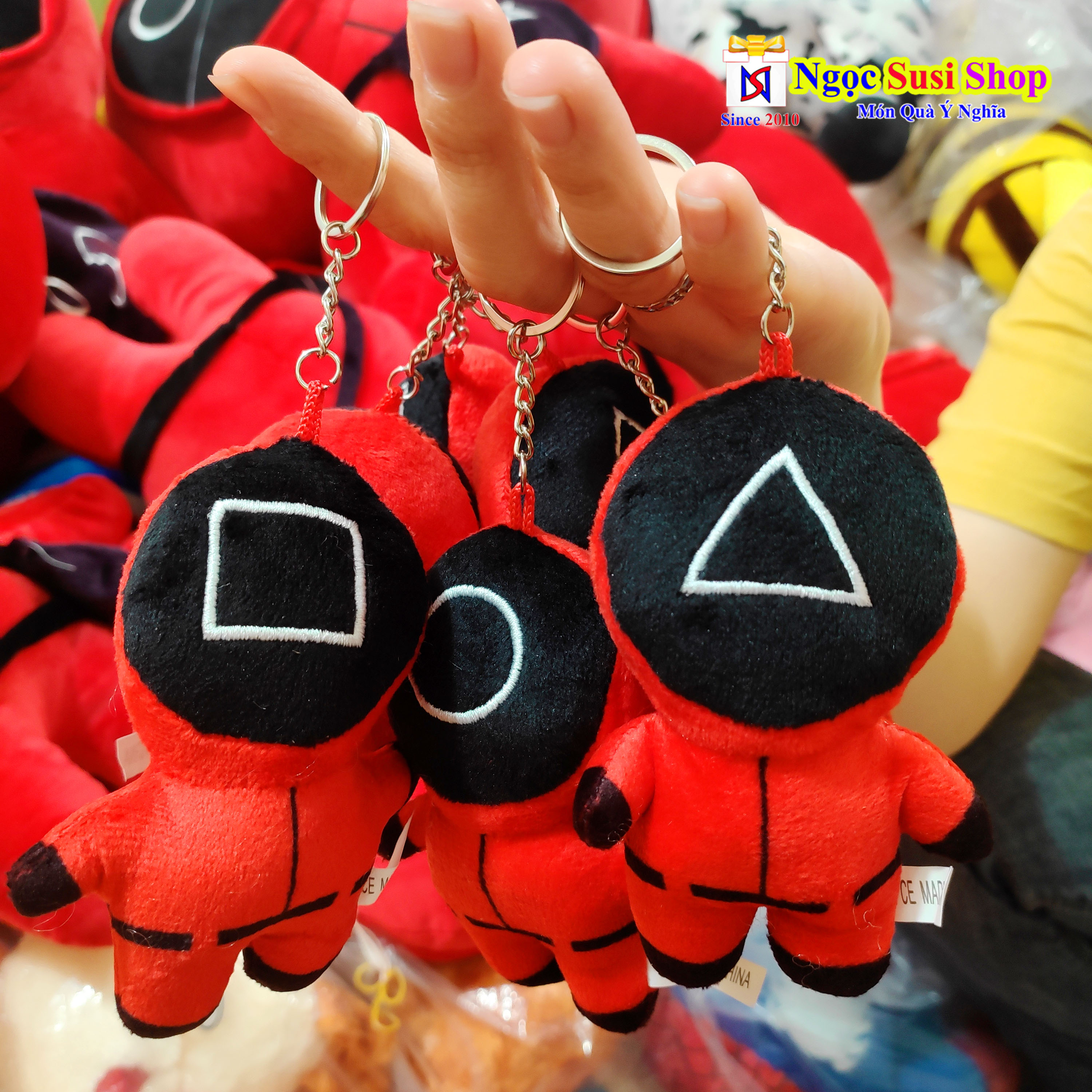 GỐI ÔM SQUID GAME SIÊU TO NHỒI BÔNG