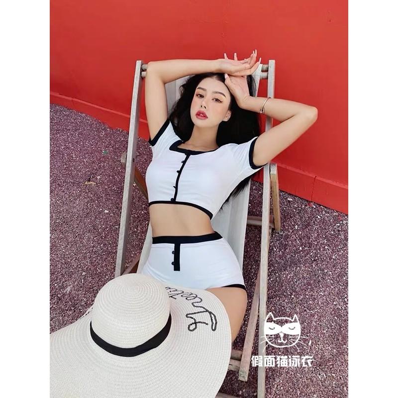 Bikini 2 mảnh uzzlang hàn quốc 2021 trắng viền đen cộc tay