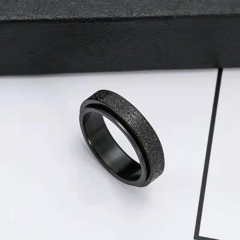 Nhẫn thép không gỉ bề mặt 6 mm xoay tròn mặt cá tính