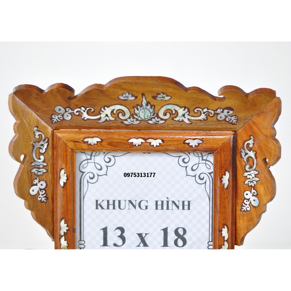 KHUNG HÌNH THỜ GỖ HƯƠNG 13 X 18