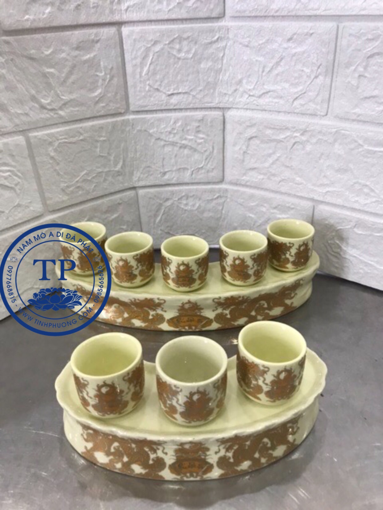 BỘ CÚNG NƯỚC THỜ BẰNG SỨ VÀNG KH181134