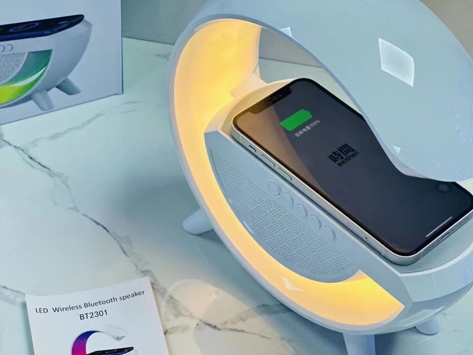 Loa bluetooth BT 2301 sạc ko dây đèn tạo không khí 3in1 Led 7 Màu