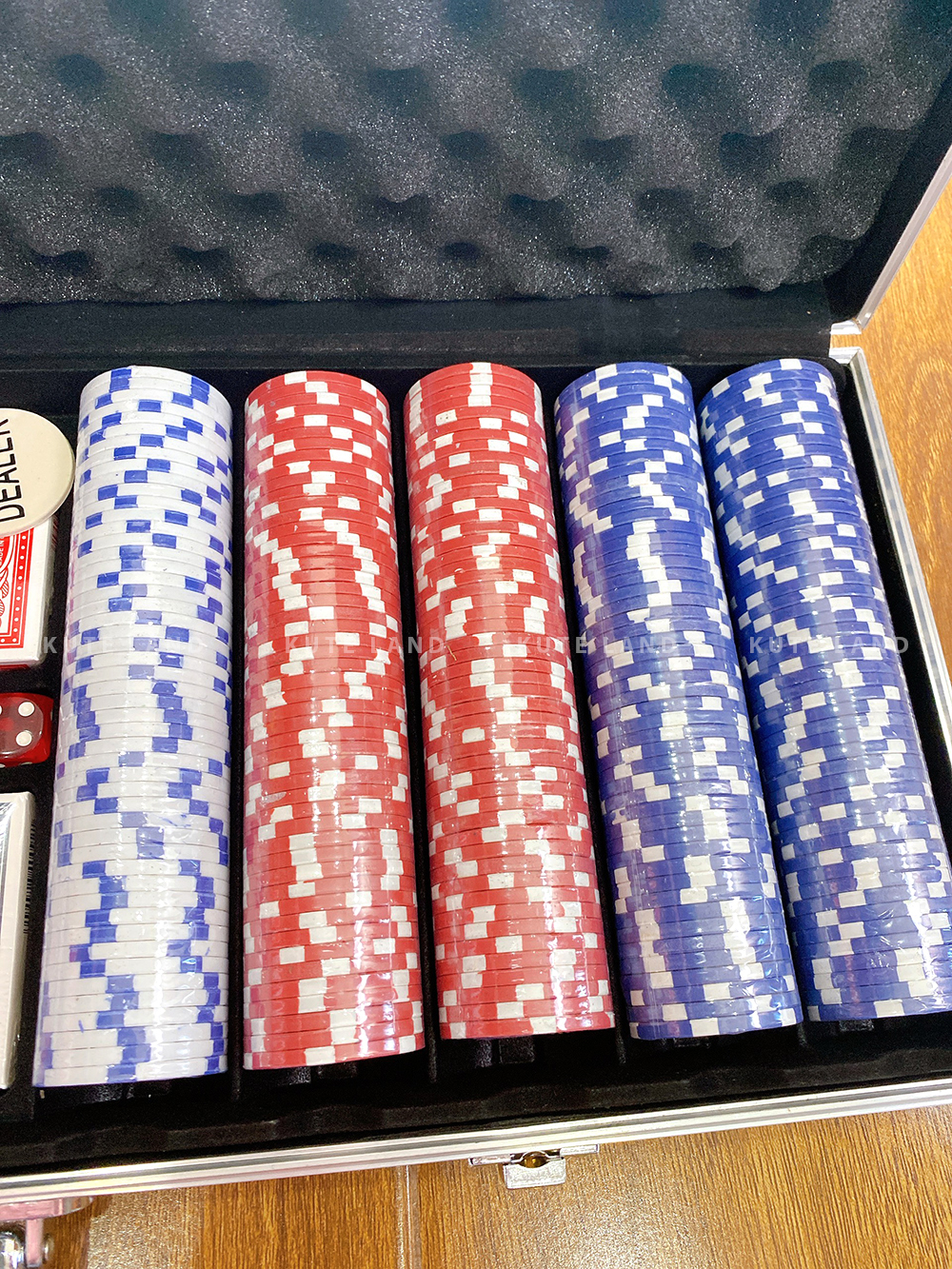  Vali Phỉnh Chip Poker Cao Cấp Hộp Nhôm 500 Chip Không Số Loại Tiêu Chuẩn Las Vegas