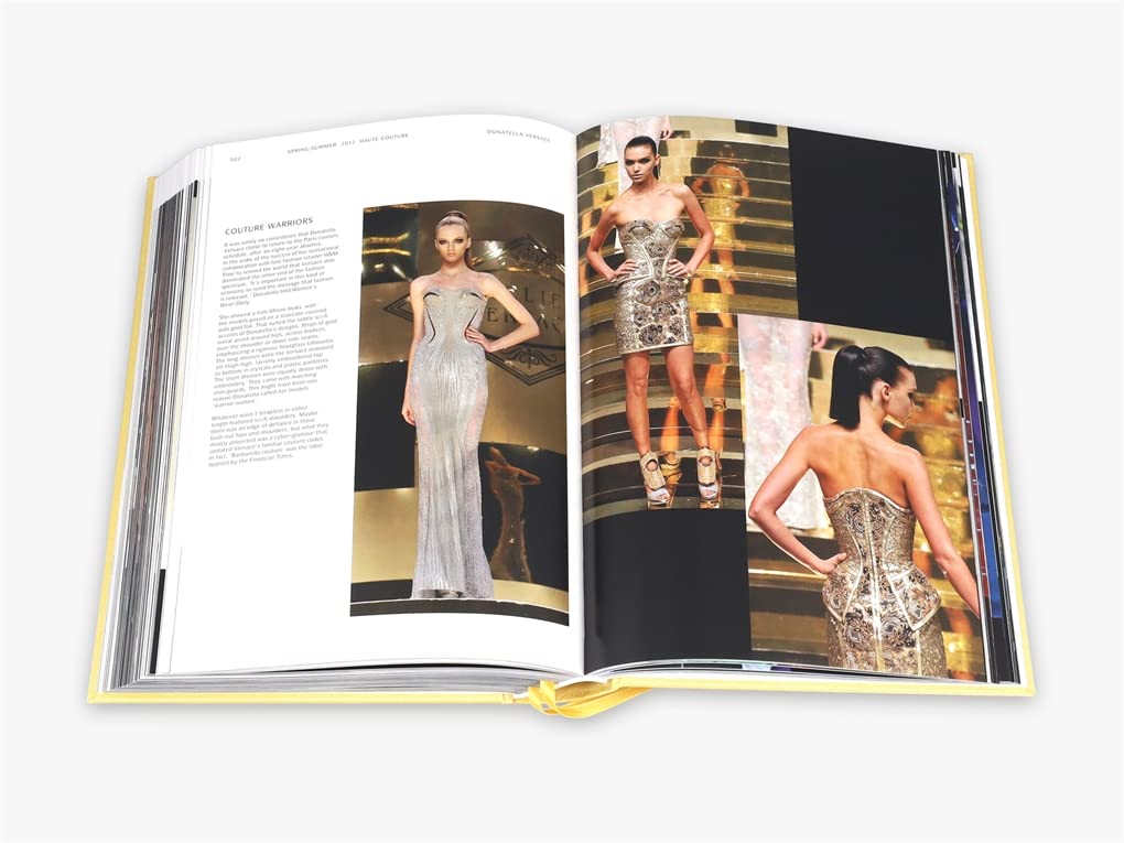 Artbook - Sách Tiếng Anh - Versace Catwalk