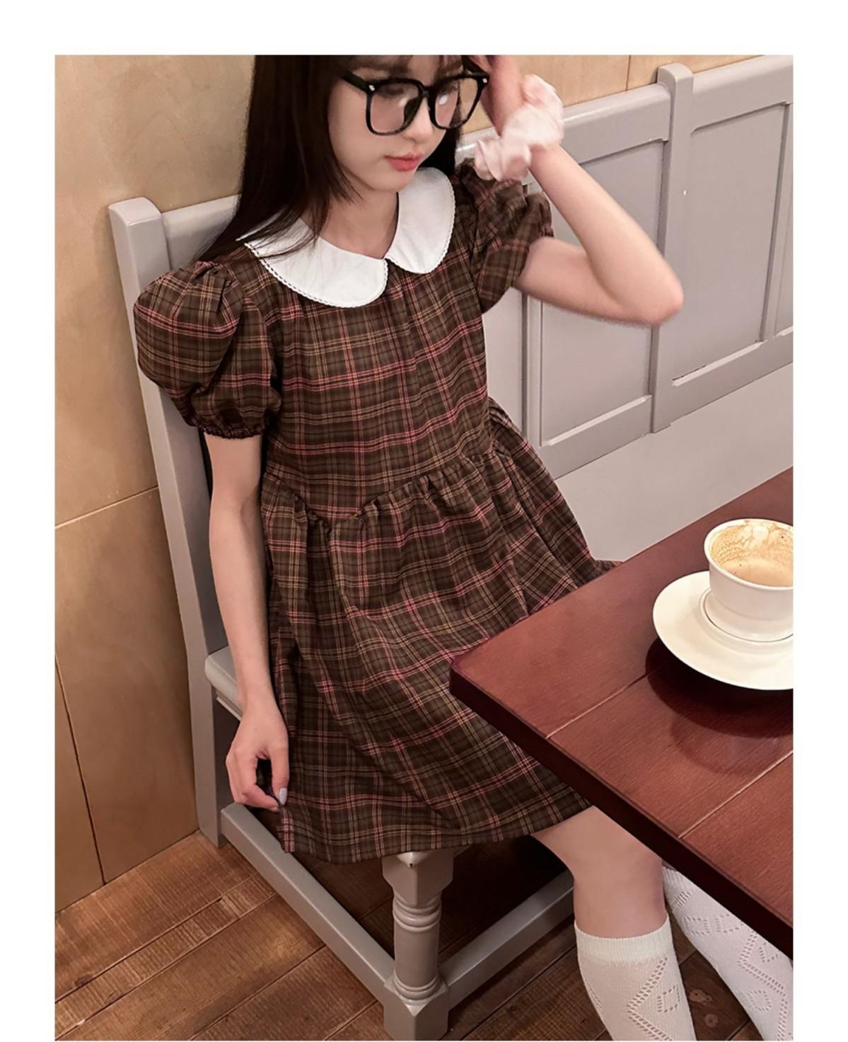CHENGRUI Kiểm tra bong bóng tay áo kiểu Pháp búp bê cổ áo đầm 100 phù hợp với gầy lỏng lẻo ngọt ngào đám đông giảm tuổi ngắn tay áo váy ngắn