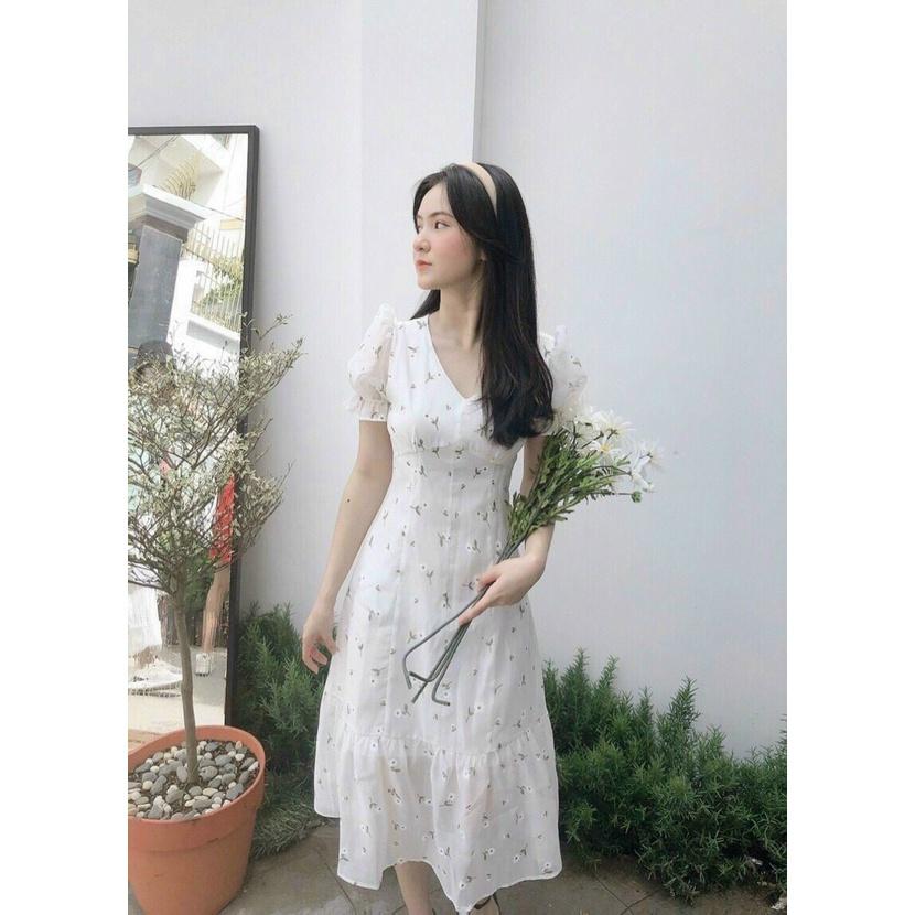 Đầm hoa nhí trắng nơ lưng, Váy hoa nhí cổ tim vải hoa mát mẻ Cao Cấp dáng xòe tay ngắn cổ V MiNhi