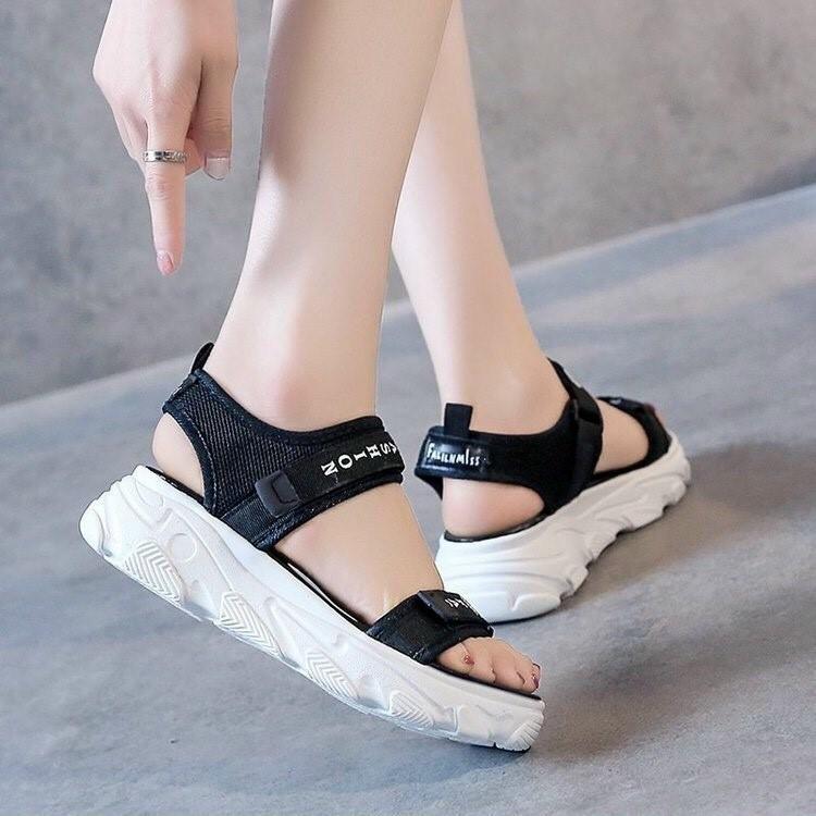 (XẢ NGHỈ BÁN) Giày sandal học sinh quay ngang hottren 2020