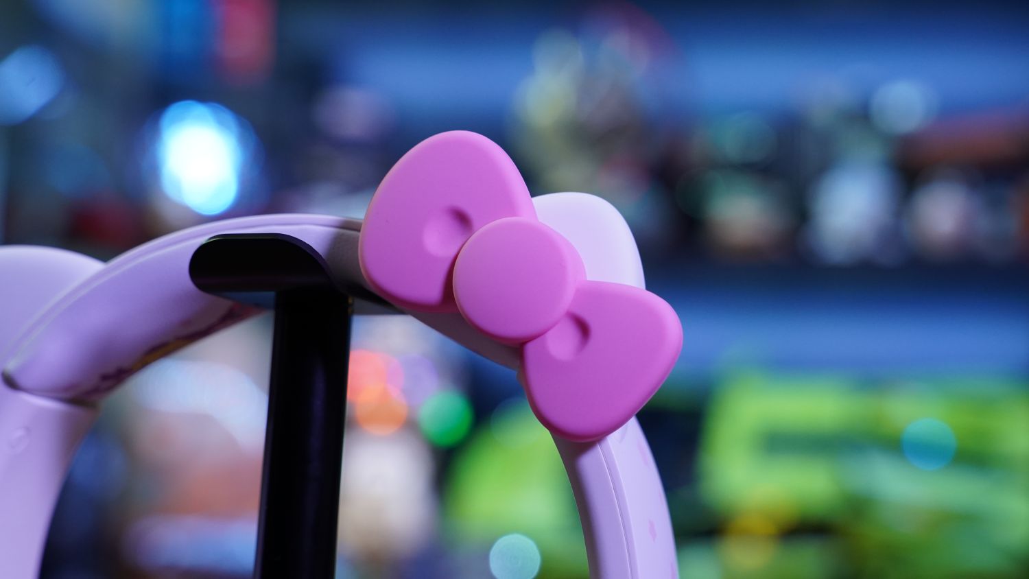 Tai nghe Razer Kraken BT Headset-Hello Kitty and Friends_Hàng chính hãng