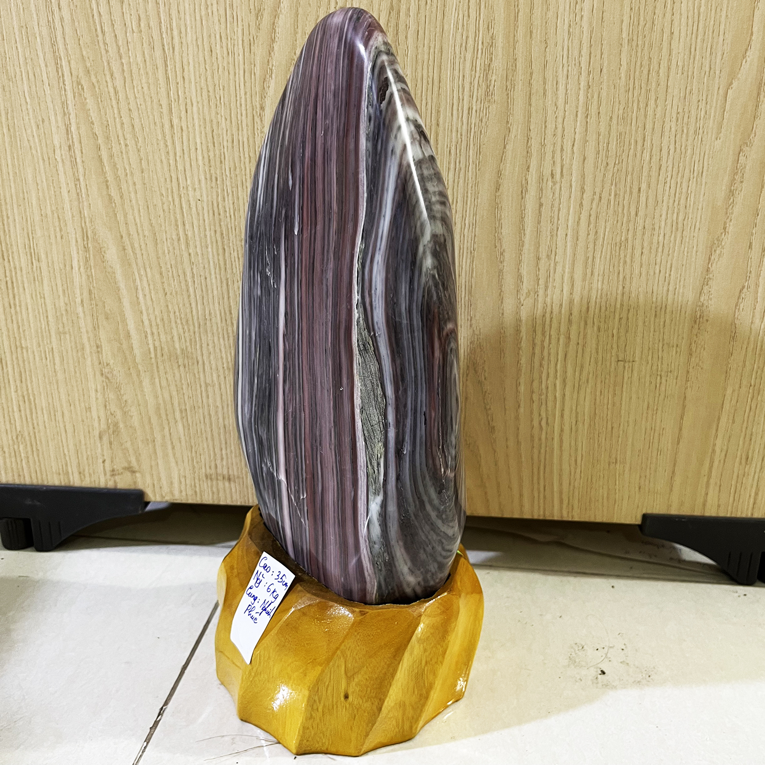 Cây đá tự nhiên màu đỏ tím Cao 36cm nặng 6 kg cho người mệnh Thổ và Hỏa