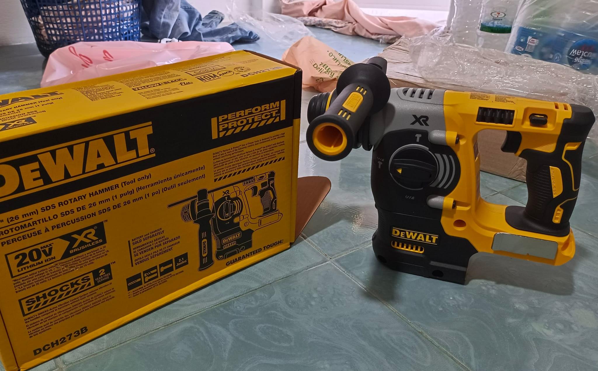 MÁY KHOAN ĐỤC 3 CHỨC NĂNG PIN 18V DEWALT DCH273BM1- HÀNG CHÍNH HÃNG
