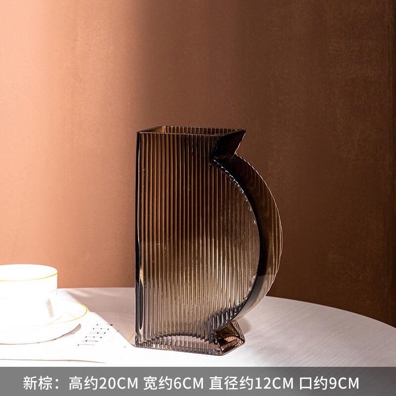 Bình thuỷ tinh trong suốt cắm hoa sang trọng