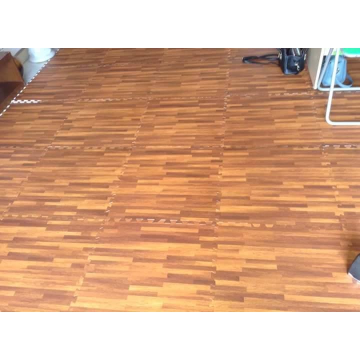 Thảm xốp ghép vân gỗ màu sậm bộ 6 miếng kích thước 60x60cm