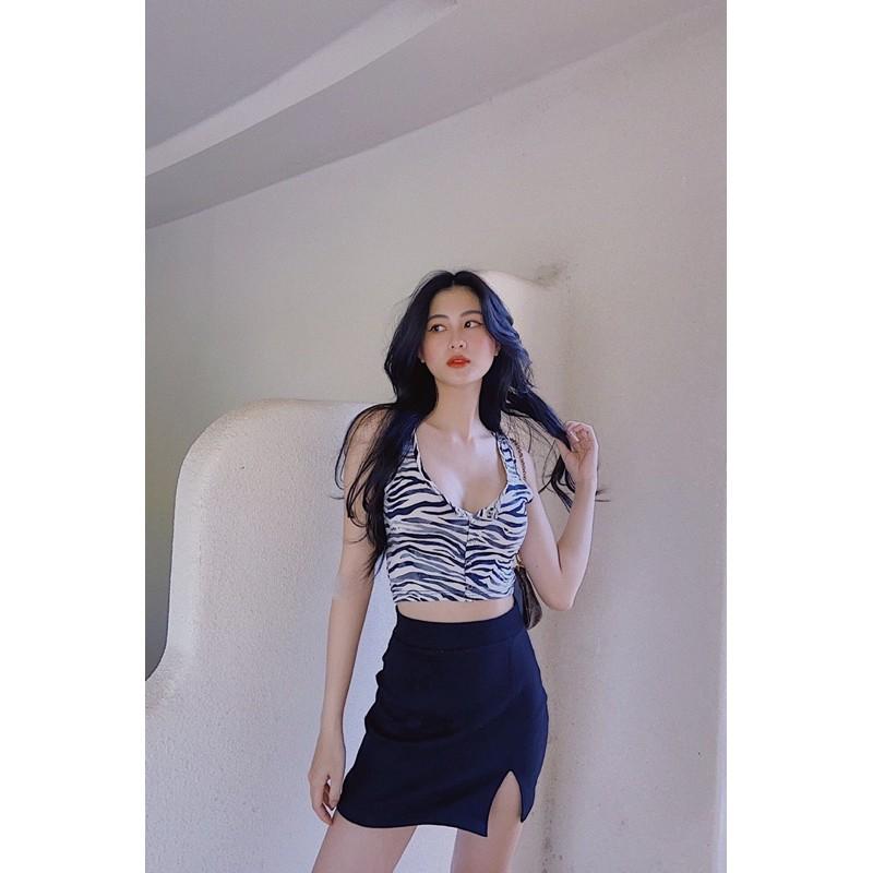 Ba Lỗ Nút Bấm