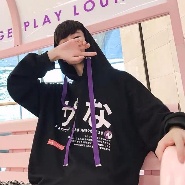 Áo hoodie in chữ Hàn
