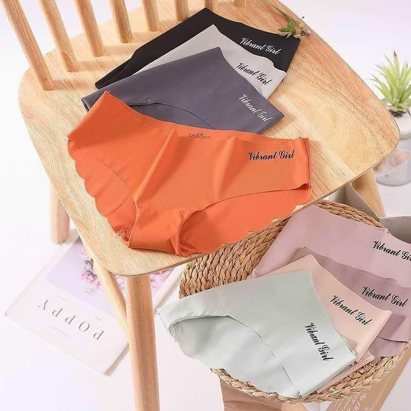 Quần Lót Su Không Đường May chữ bên hông