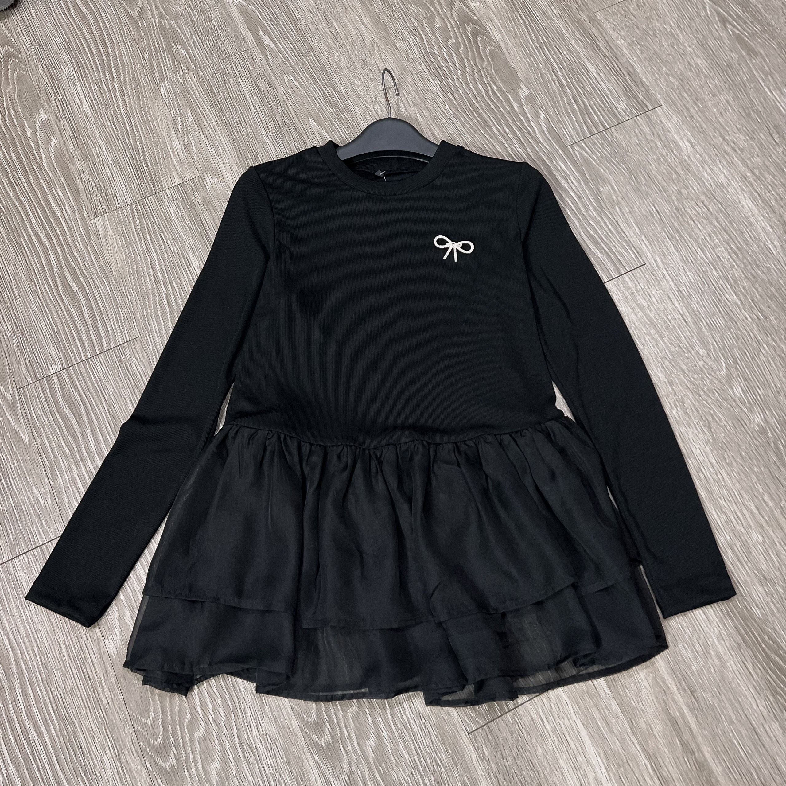Áo Bầu Công Sở Dài Tay Azuno AZ008 Chất Liệu Len Tăm Phối Tơ Đen Dáng Babydoll - M&lt;56kg