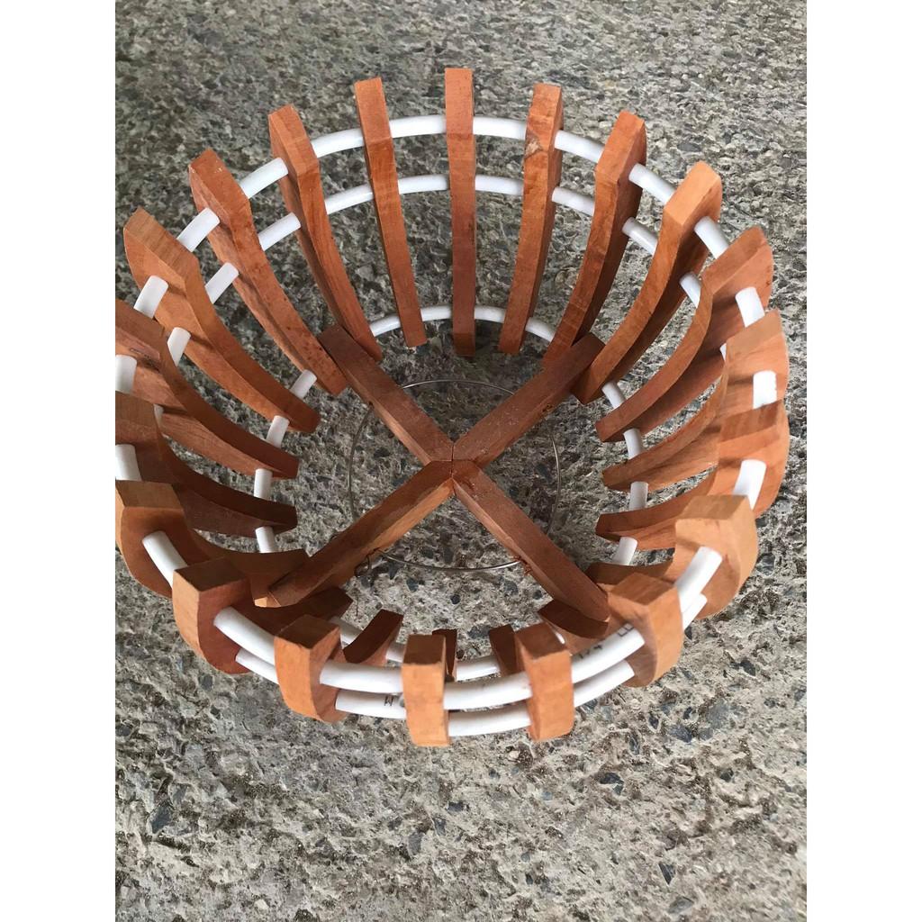 Chậu gỗ  trồng lan kiểu Bí Size 20  - tặng lưới lót chậu, móc treo