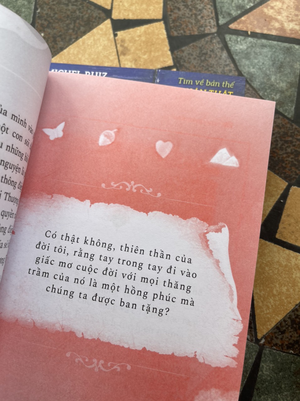 BỐN THOẢ ƯỚC – THỰC HÀNH BỐN THOẢ ƯỚC – THOẢ ƯỚC THỨ NĂM – TIẾNG NÓI CỦA TRI THỨC – VÒNG TRÒN LỬA -Tác giả Don Miguel Ruiz - Nguyễn Phi Vân dịch - Saigonbooks – NXB Dân Trí