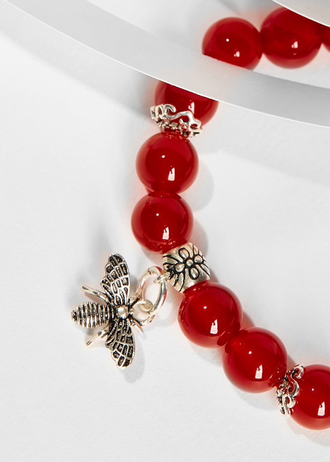 Vòng tay đá mã não đỏ charm Ong bạc Ngọc Quý Gemstones