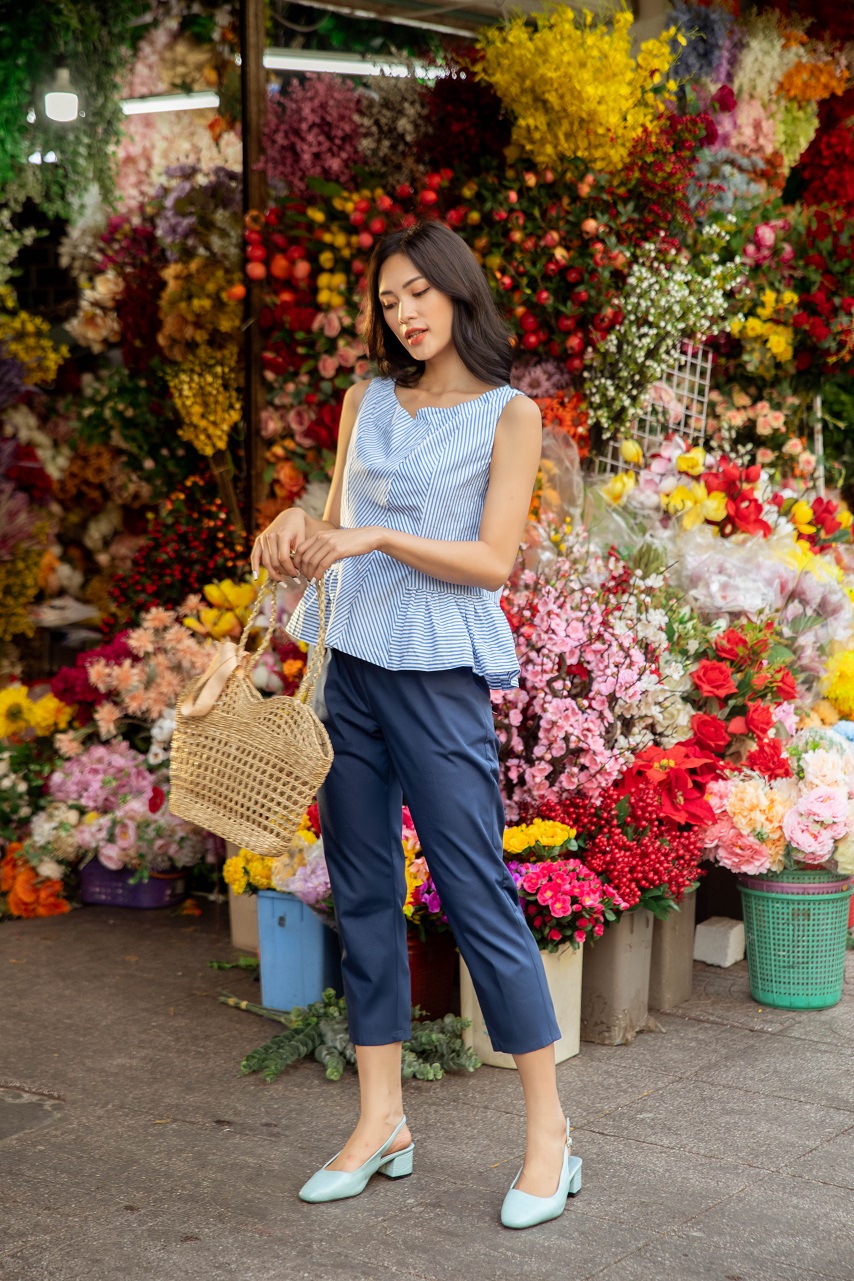 Đồ bộ dài sọc xanh dương cổ lệch quần trơn