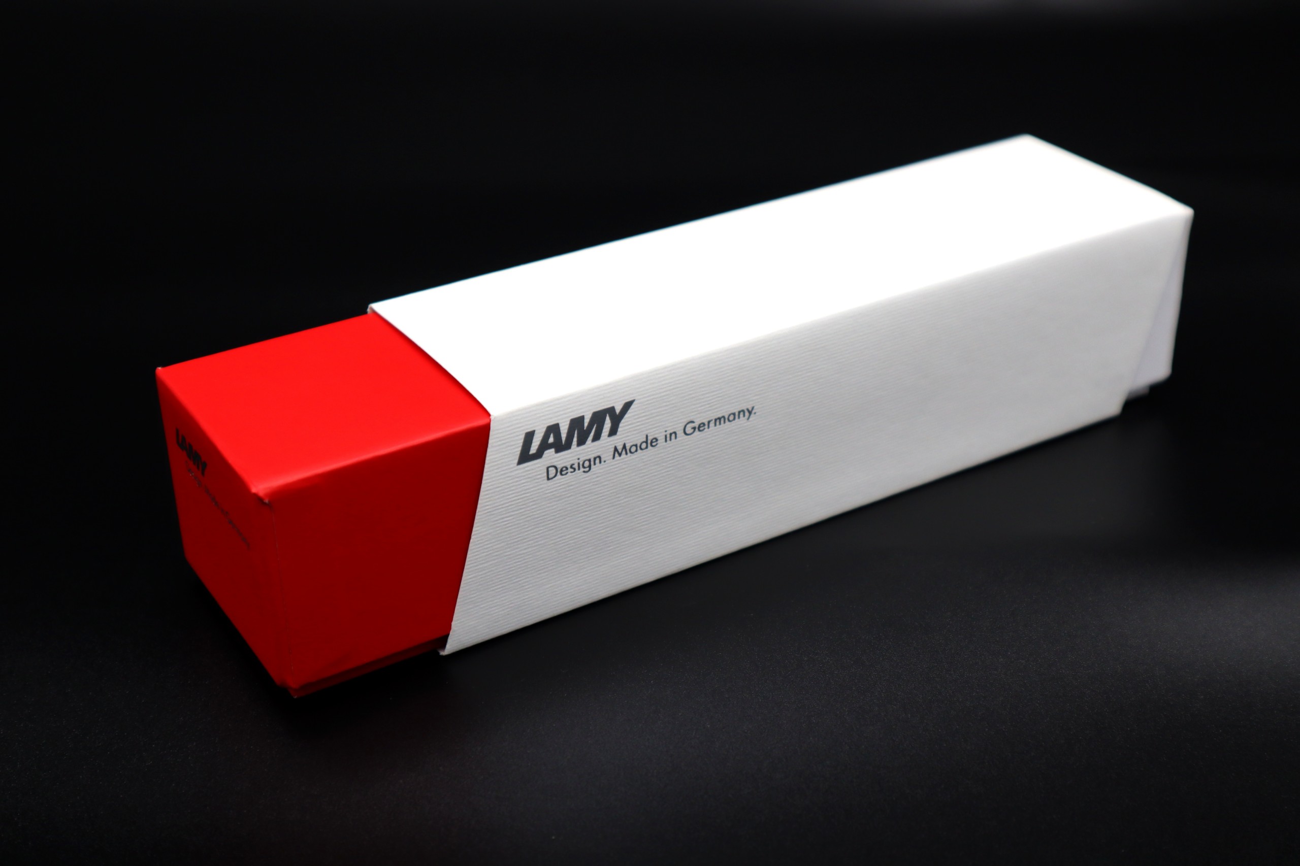 bút máy lamy safari white red clip I love Vietnam limited edition