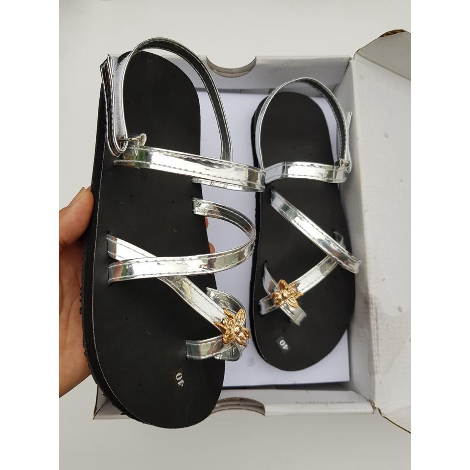 Dép sandals nữ đế đen quai bạc size từ 34 đến 42 nữ