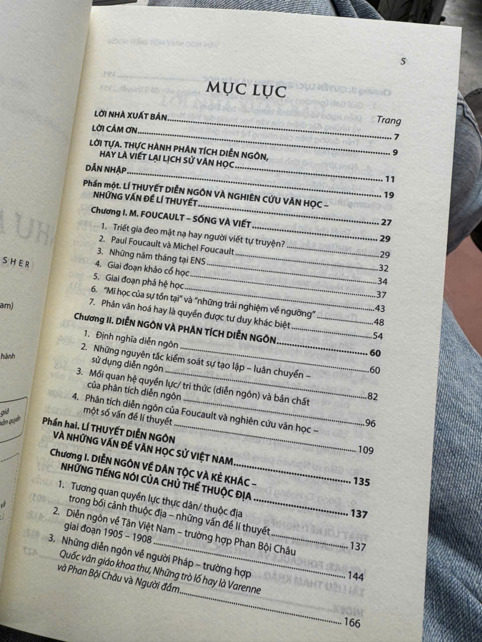 VĂN HỌC NHƯ MỘT DIỄN NGÔN - Lí Thuyết Diễn Ngôn Của M.Foucault Và Văn Học Sử Việt Nam - Trần Văn Toàn - NXB ĐH Sư Phạm