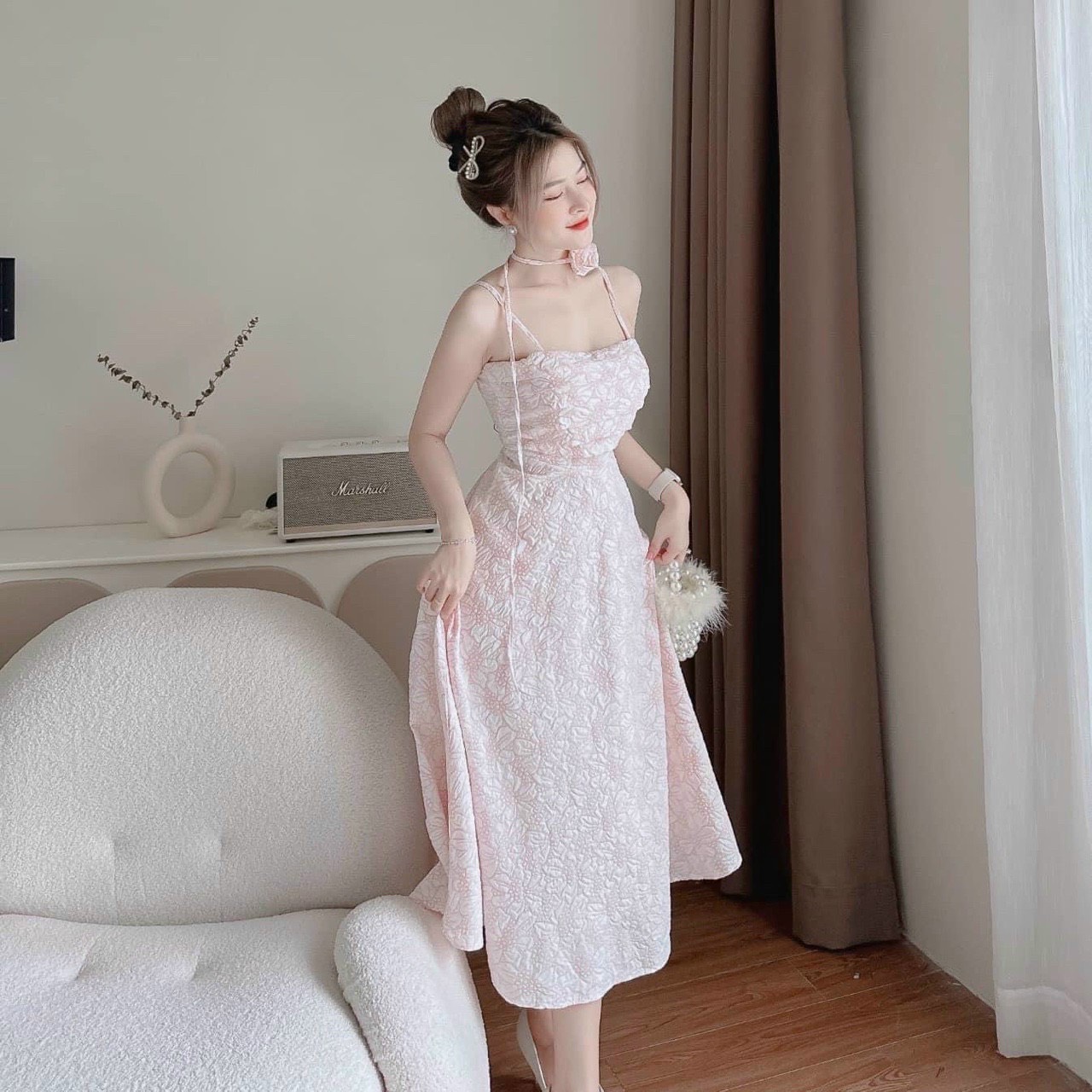 ĐẦM GẤM TAPTA HOA KÈM DÂY CỔ ĐÍNH HOA