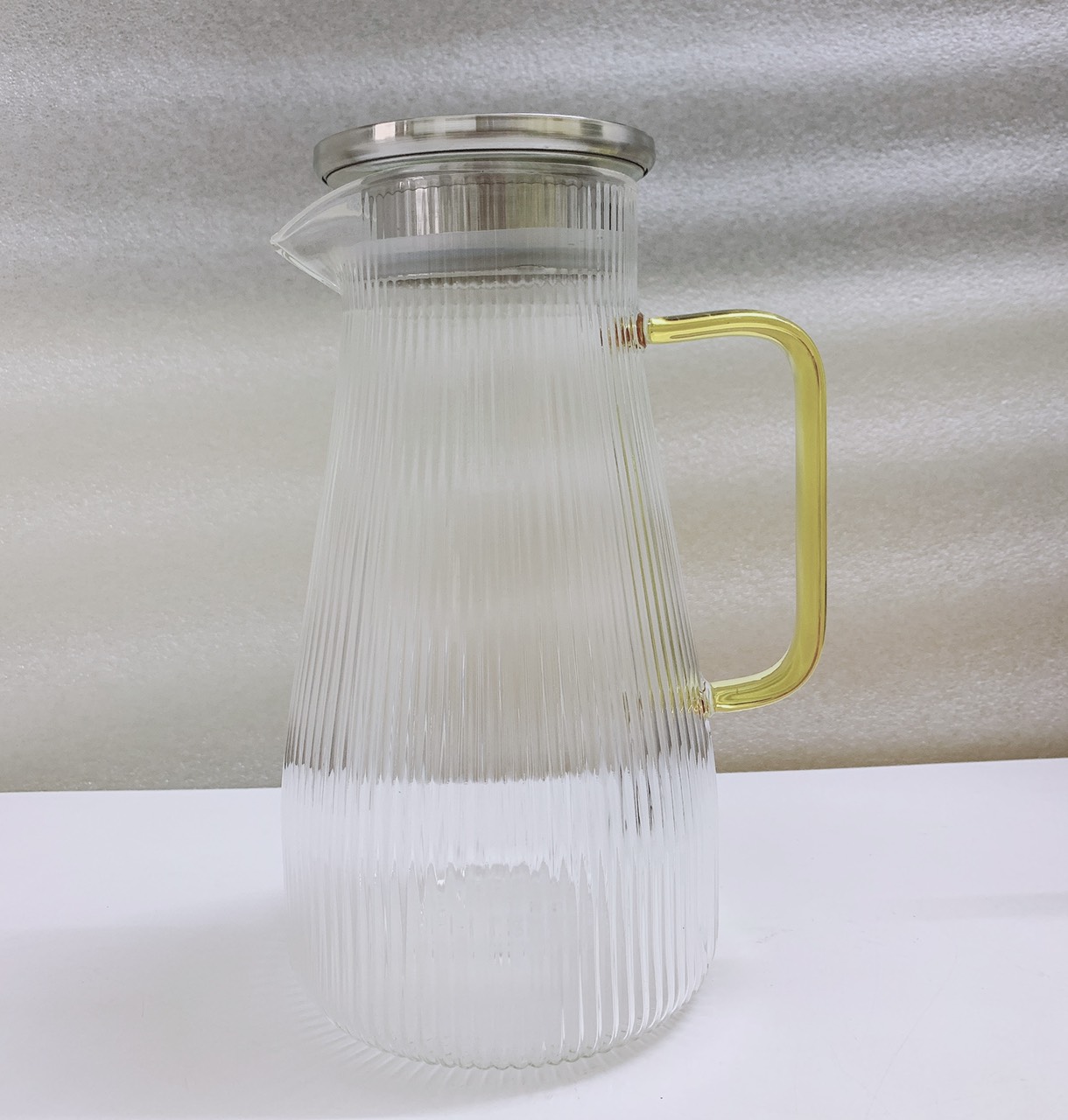 BÌNH NƯỚC THỦY TINH CHỊU NHIỆT CRYSTAN LÊN TỚI 400 ĐỘ C TAY VÀNG - ANTH402
