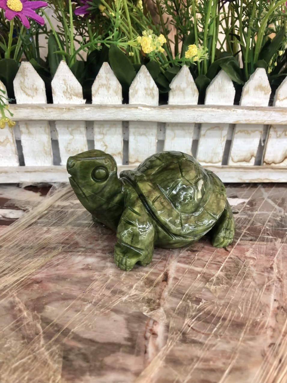Tượng con rùa phong thủy đá ngọc Ấn Độ để bàn làm việc - Dài 10 cm