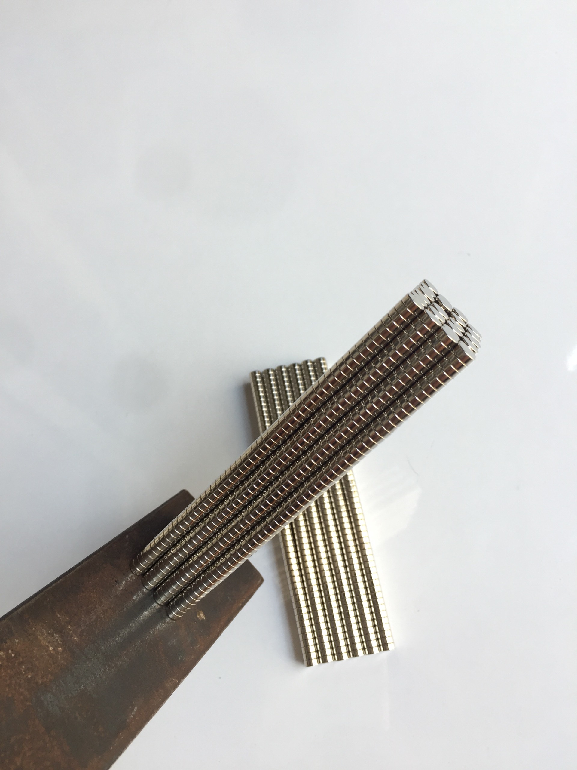 100 Viên nam châm đất hiếm NdFeB phi tròn 5x2mm, lực từ cực mạnh, nam châm tròn trụ