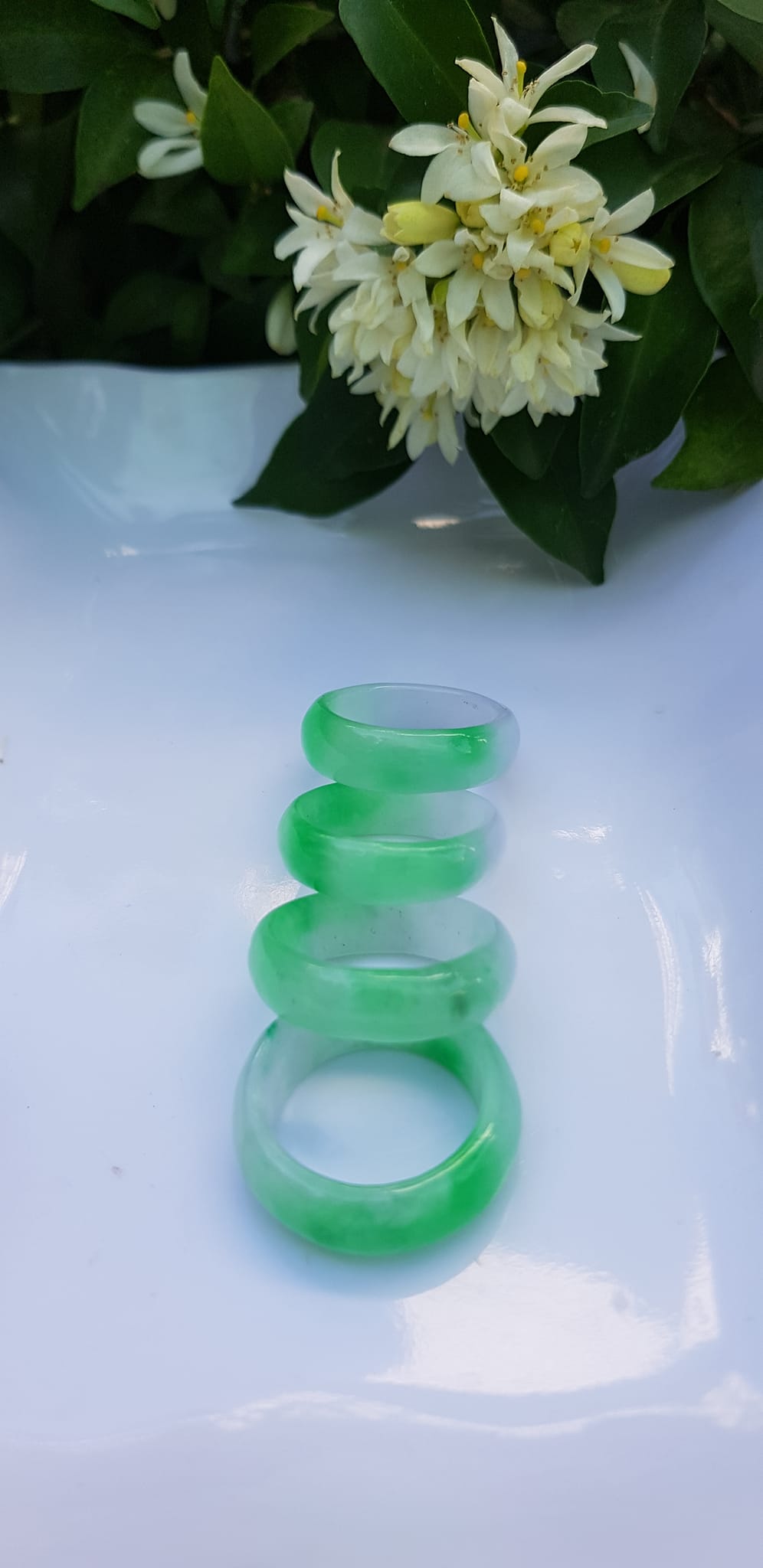Nhẫn đeo tay nữ đá cẩm thạch tự nhiên Màu xanh lý tươi trắng bóng rất đẹp Nhẫn Ni 17mm x cao 6mm/7mm