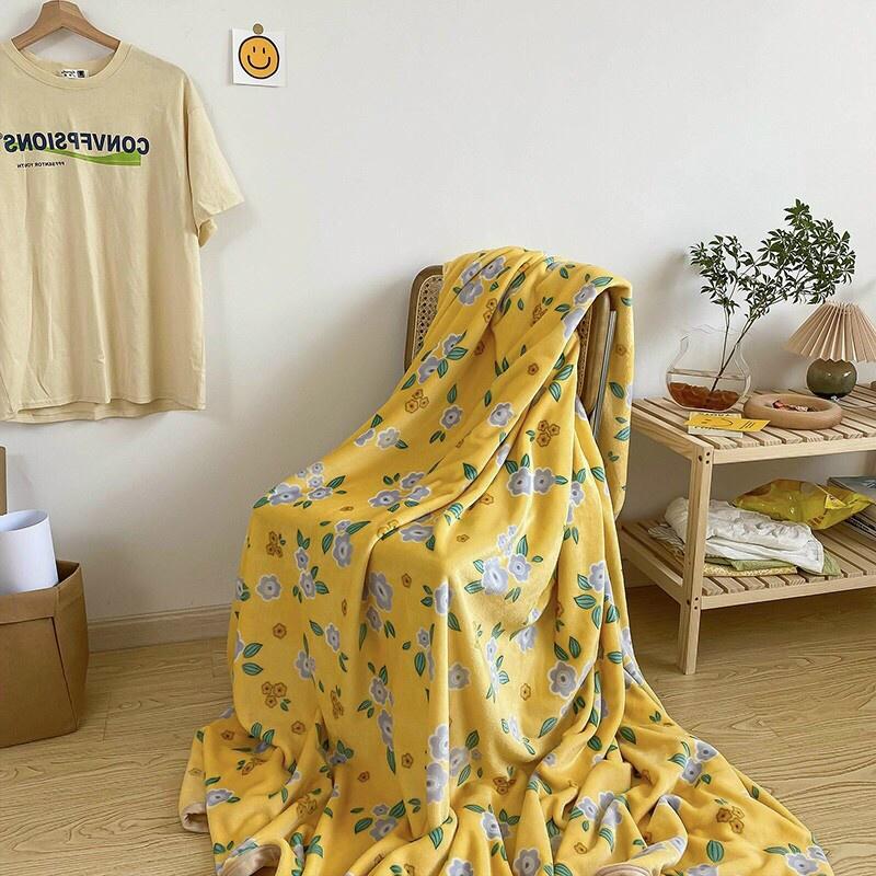 Chăn tuyết nhung sữa mềm mịn mẫu mới nhất 2021 kích thước 2mx2m3
