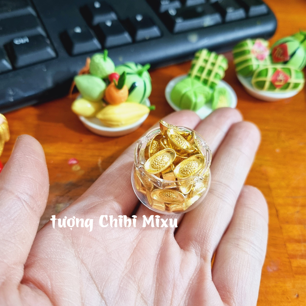 Chum vàng Tài Lộc 75K (gồm 01 chum thủy tinh 27x22mm + 30 thỏi vàng kim loại 11mm) decor decor phòng