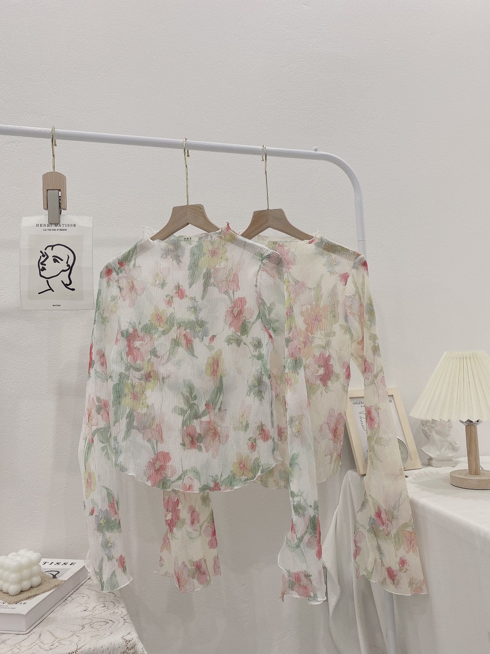 ÁO VOAN RŨ HOA FLORAL TAY DÀI LOE BÈO DẠO PHỐ DỰ TIỆC ĐI CHƠI